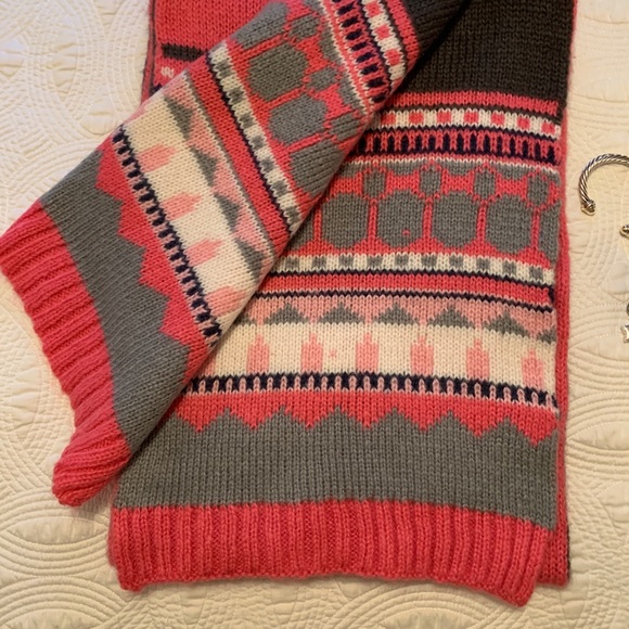 Bright pink/gray scarf,The Gap!! Like new - Picture 5 of 8